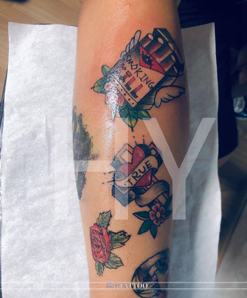 小烟盒，扇子纹身图片_手臂Old School纹身图案