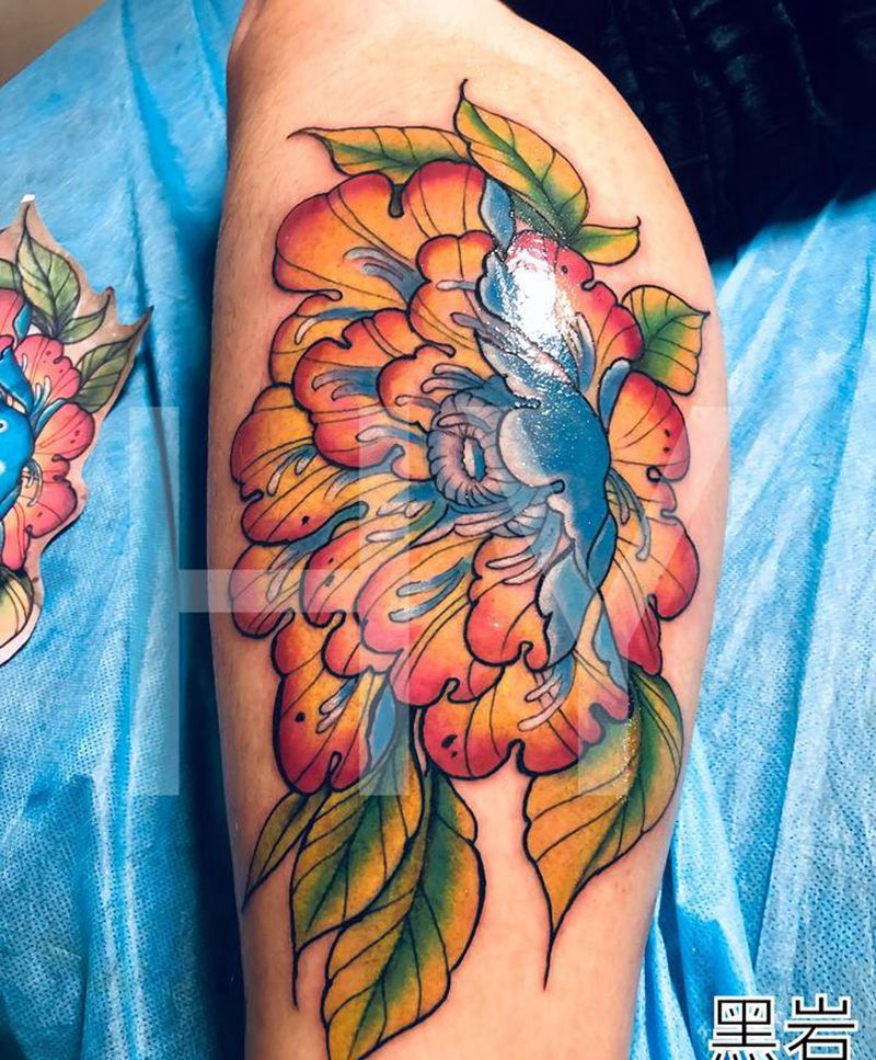 #花纹身图片_腿部水彩纹身图案