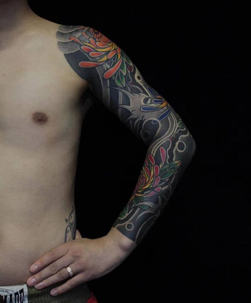 花臂纹身图片_手臂老传统新传统纹身图案