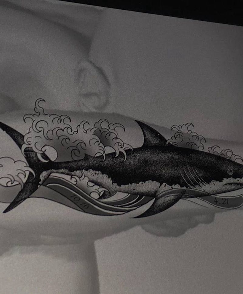 鲨鱼纹身手稿设计纹身图片_手臂点刺几何纹身图案