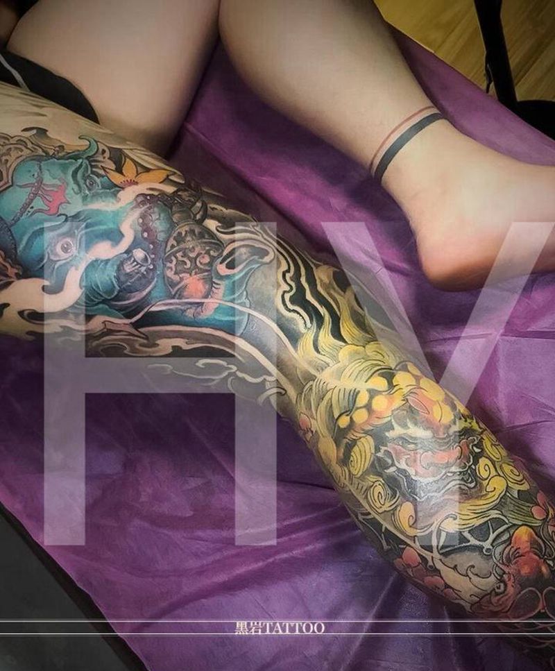 #象神纹身图片_腿部老传统纹身图案