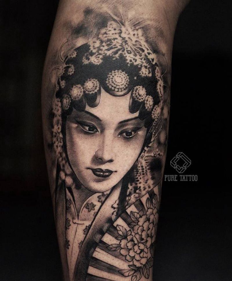 国粹纹身图片_腿部欧美写实京剧花旦青衣纹身图案