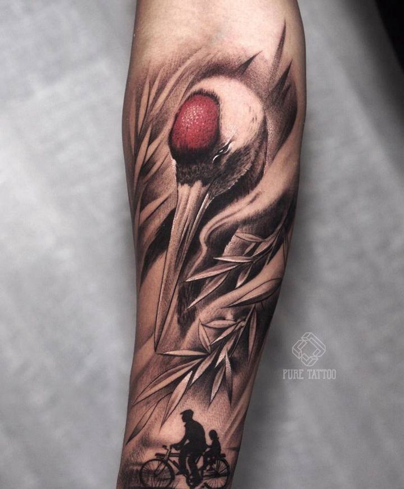 回忆纹身图片_手臂欧美写实丹顶鹤纹身图案