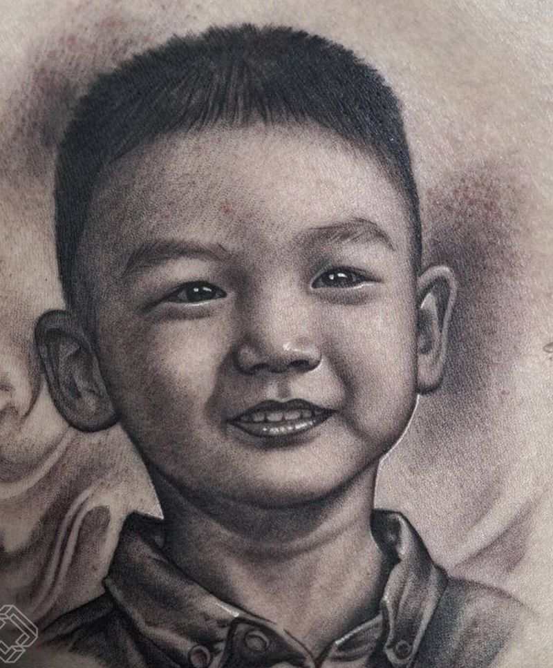 肖像纹身图片_胸部欧美写实肖像纹身图案