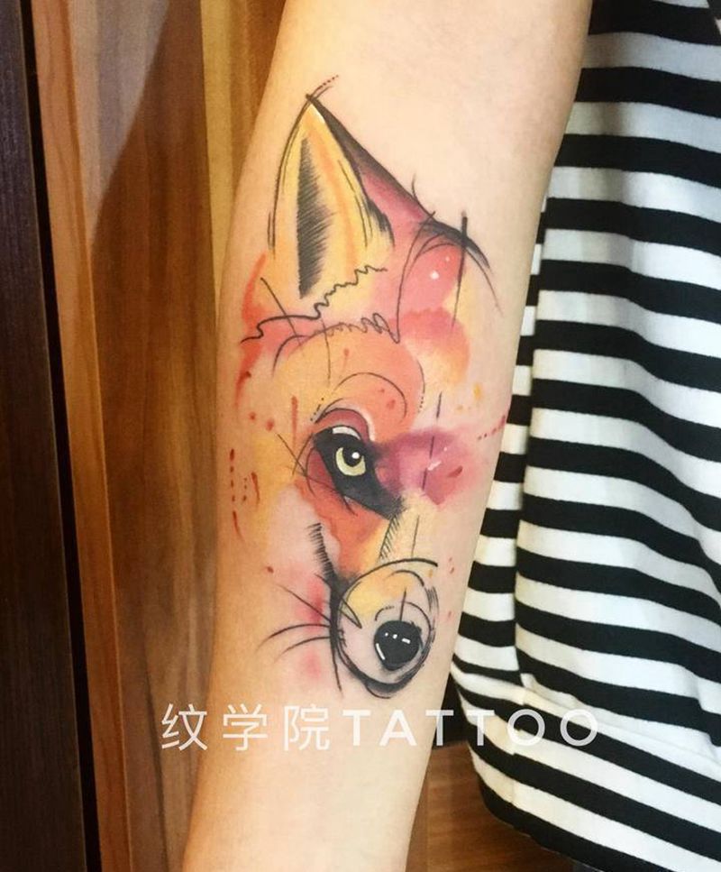 水彩狐狸纹身图片_手臂水彩New School狐狸纹身图案