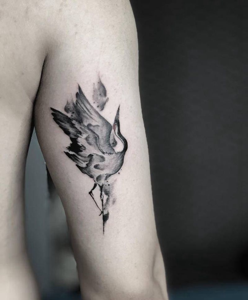 丹顶鹤纹身图片_手臂新传统水墨纹身图案