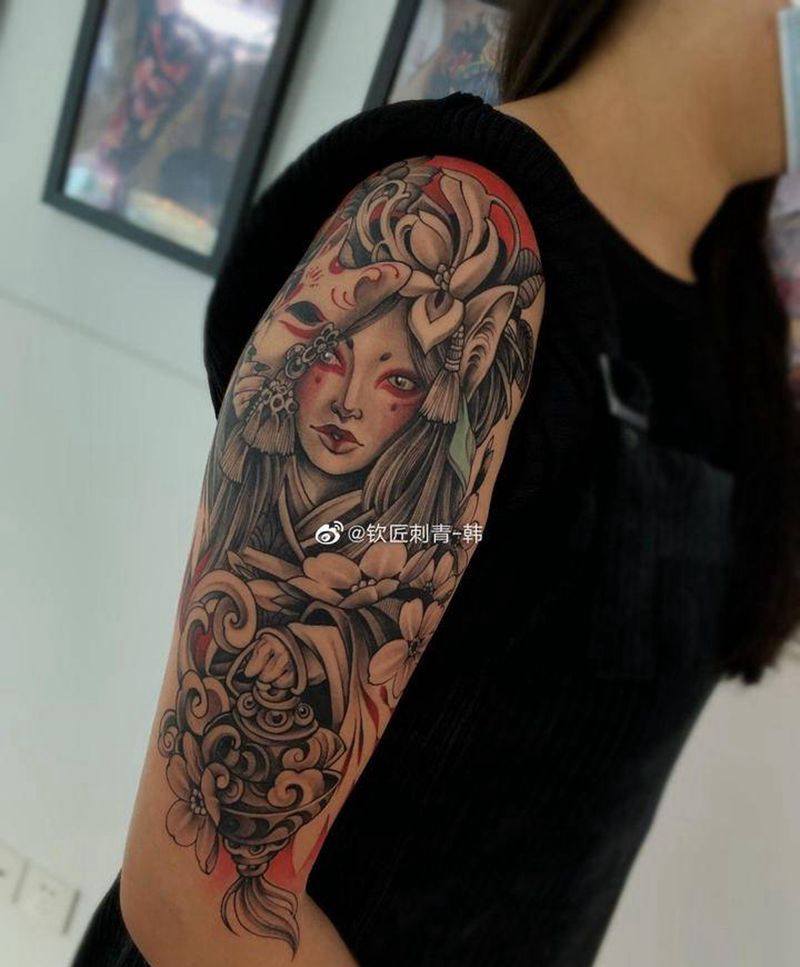 艺妓纹身图片_臀部纹身图案