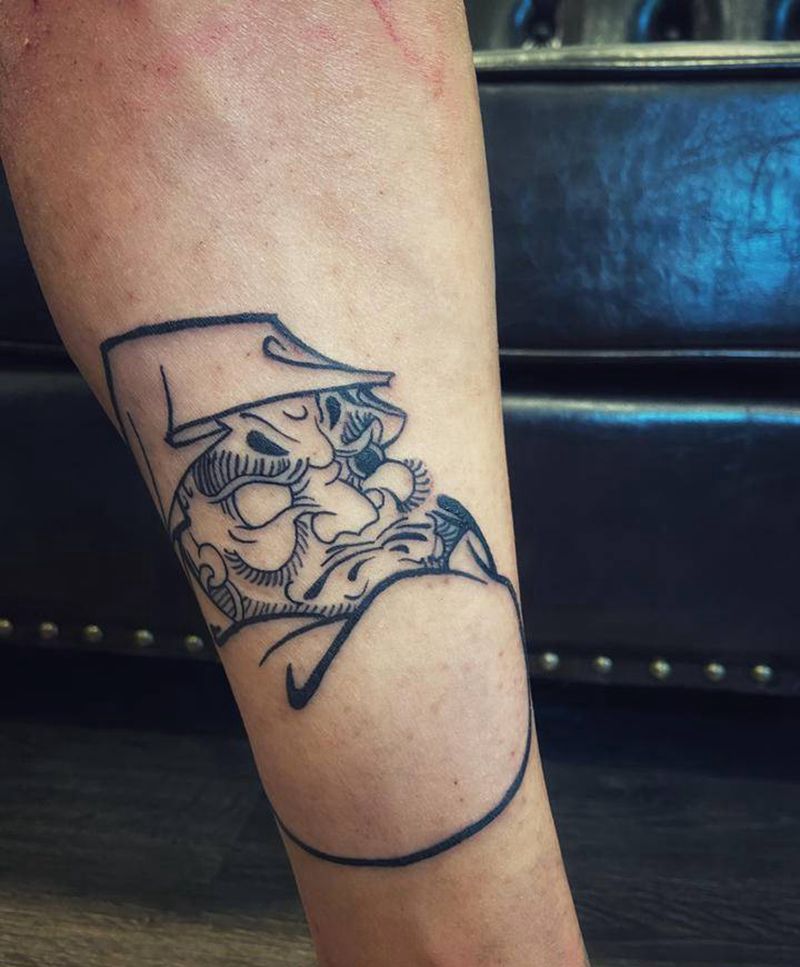 达摩蛋线条纹身图片_腿部老传统纹身图案