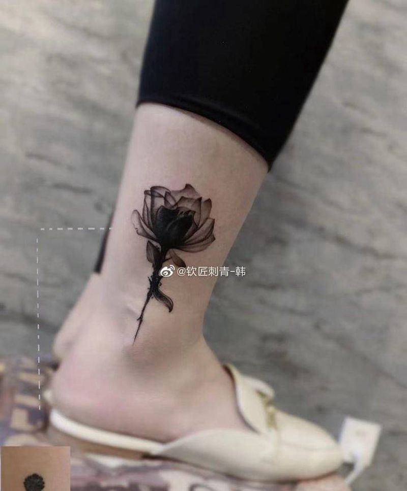 遮盖作品纹身图片_脚部纹身图案