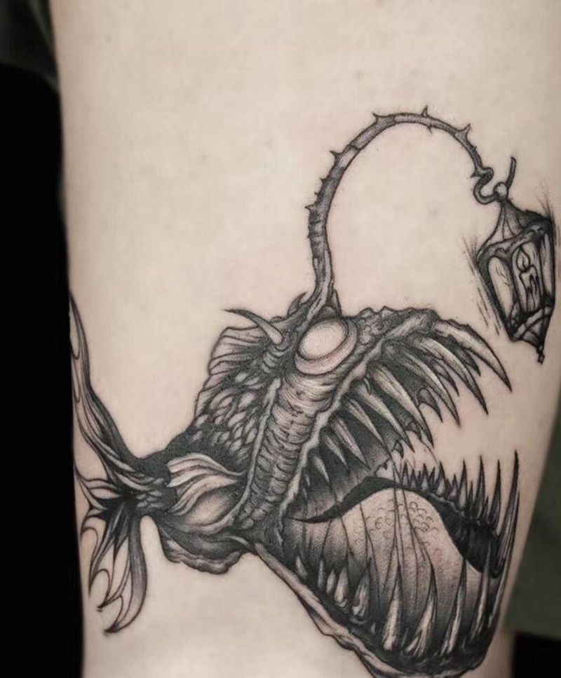 灯泡鱼,安康鱼,纹身图片_腿部欧美写实纹身图案