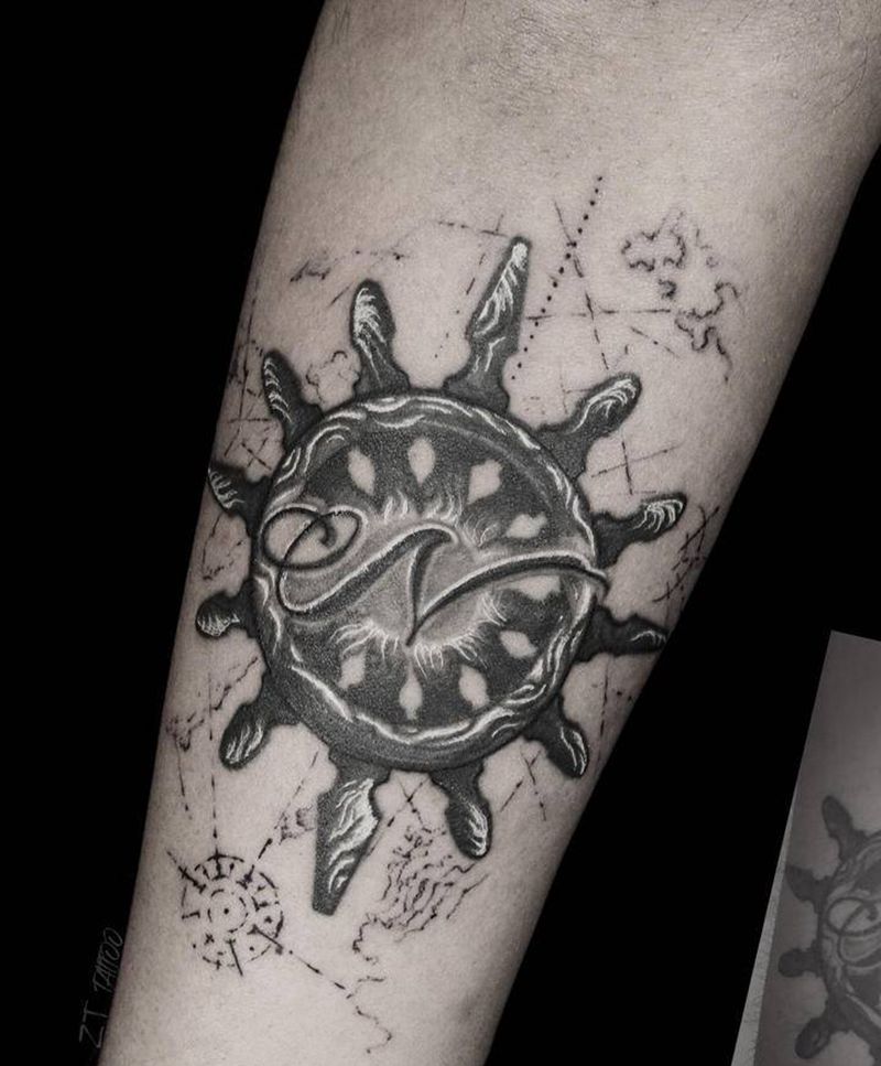 船舵纹身图片_手臂欧美写实船舵纹身图案