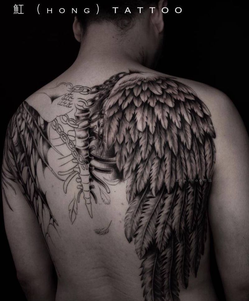 翅膀纹身图片_背部欧美写实翅膀写实翅膀后背纹身纹身图案