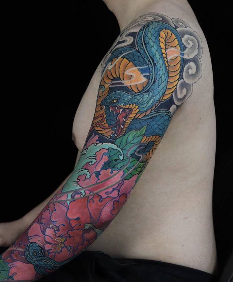 传统蛇纹身图片_手臂新传统蛇花臂彩色纹身纹身图案