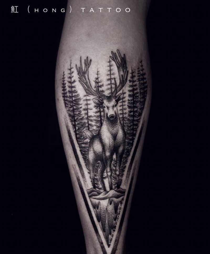 几何麋鹿纹身图片_腿部点刺几何麋鹿几何点刺鹿树林纹身图案