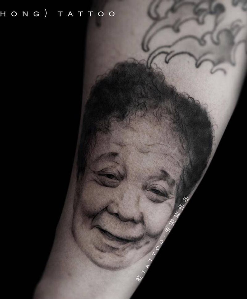 老人肖像纹身图片_腿部手臂欧美写实肖像老人肖像写实人物纹身图案