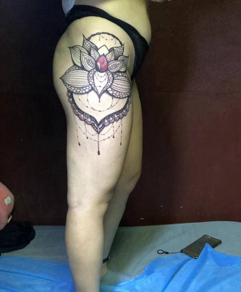 花纹身图片_腿部图腾纹身图案