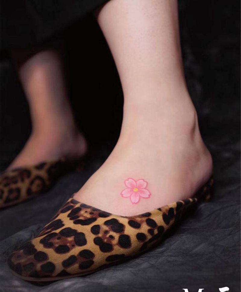 樱花纹身图片_脚部水彩樱花小清新纹身纹身图案
