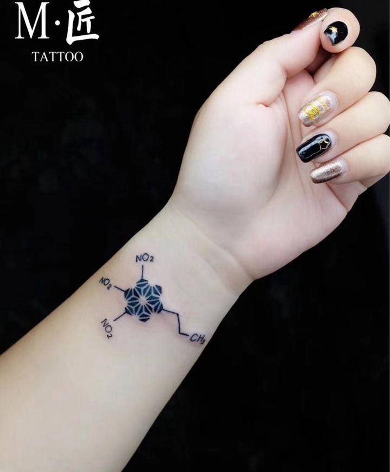 TNT炸弹纹身图片_手臂点刺几何炸弹TNT纹身图案