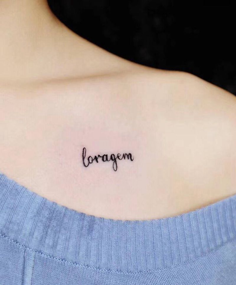 勇气纹身图片_肩部New School花体字纹身图案