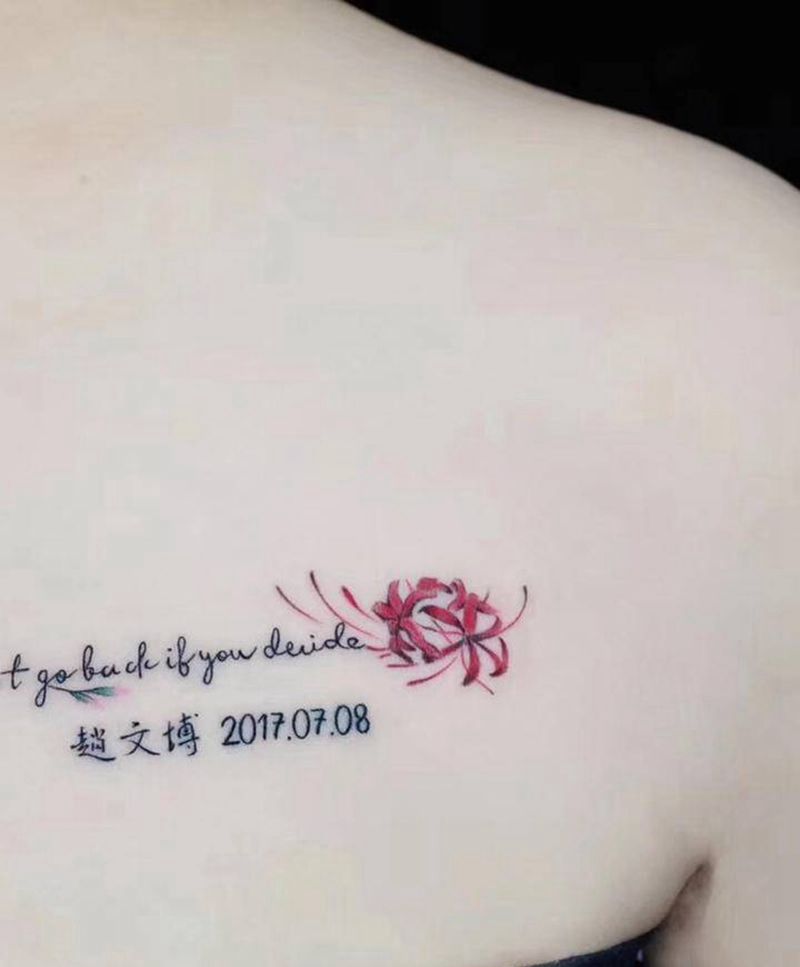 字母花纹身图片_胸部水彩花纹身图案