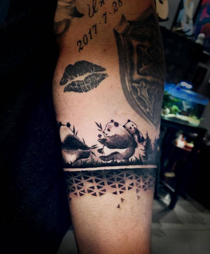 熊猫纹身图片_手臂纹身图案