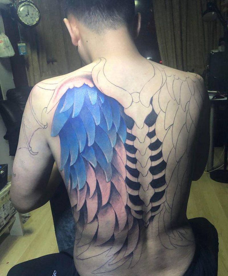 待续纹身图片_背部欧美写实纹身图案