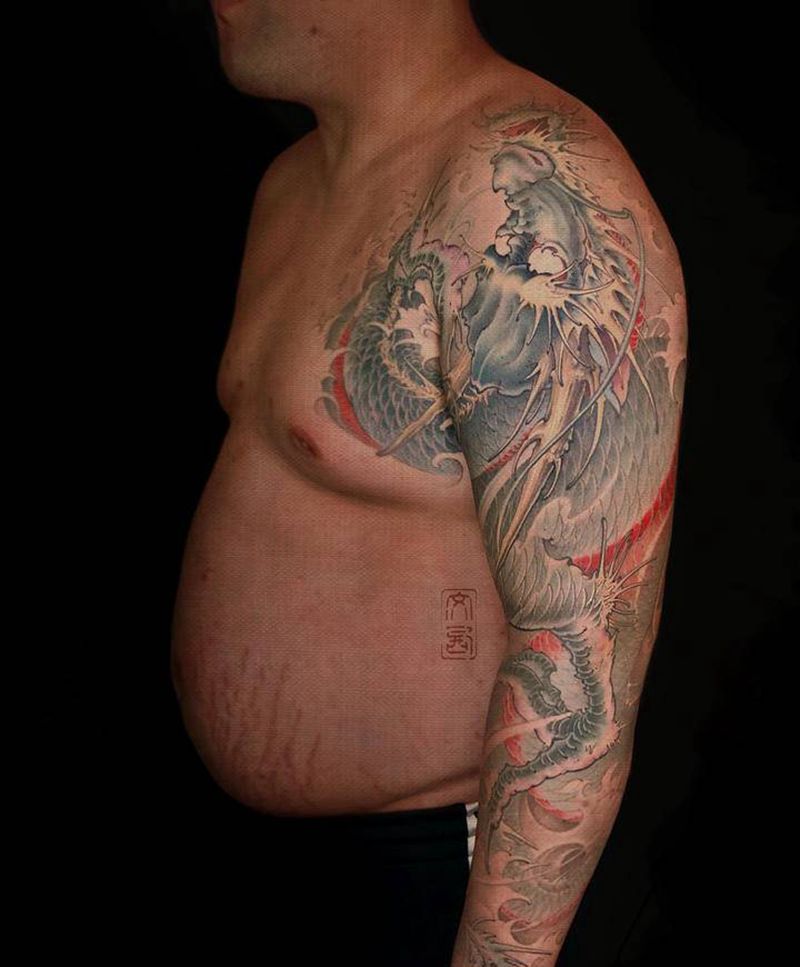 青龙纹身图片_肩部手臂新传统龙纹身图案