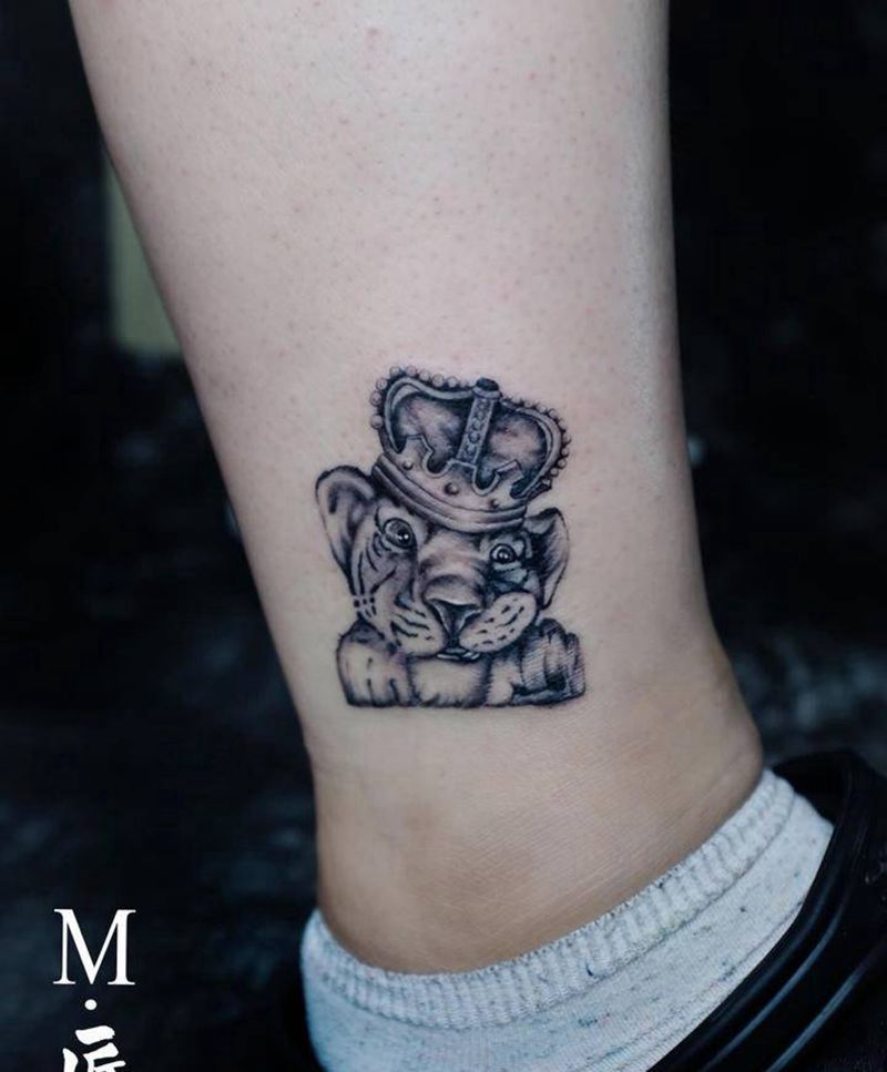 动物 纹身纹身图片_腿部水墨老虎写实动物纹身图案