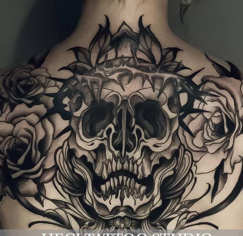 骨纹身图片_背部纹身图案