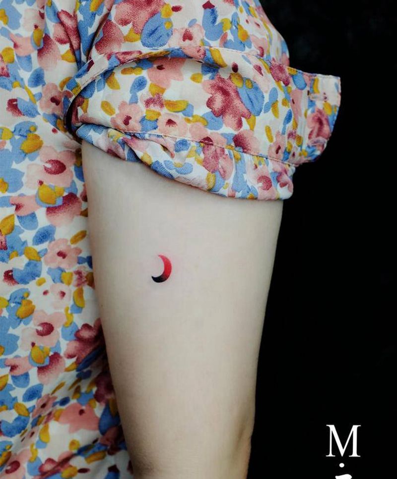 小清新纹身纹身图片_几何水彩月亮小清新晕染纹身图案