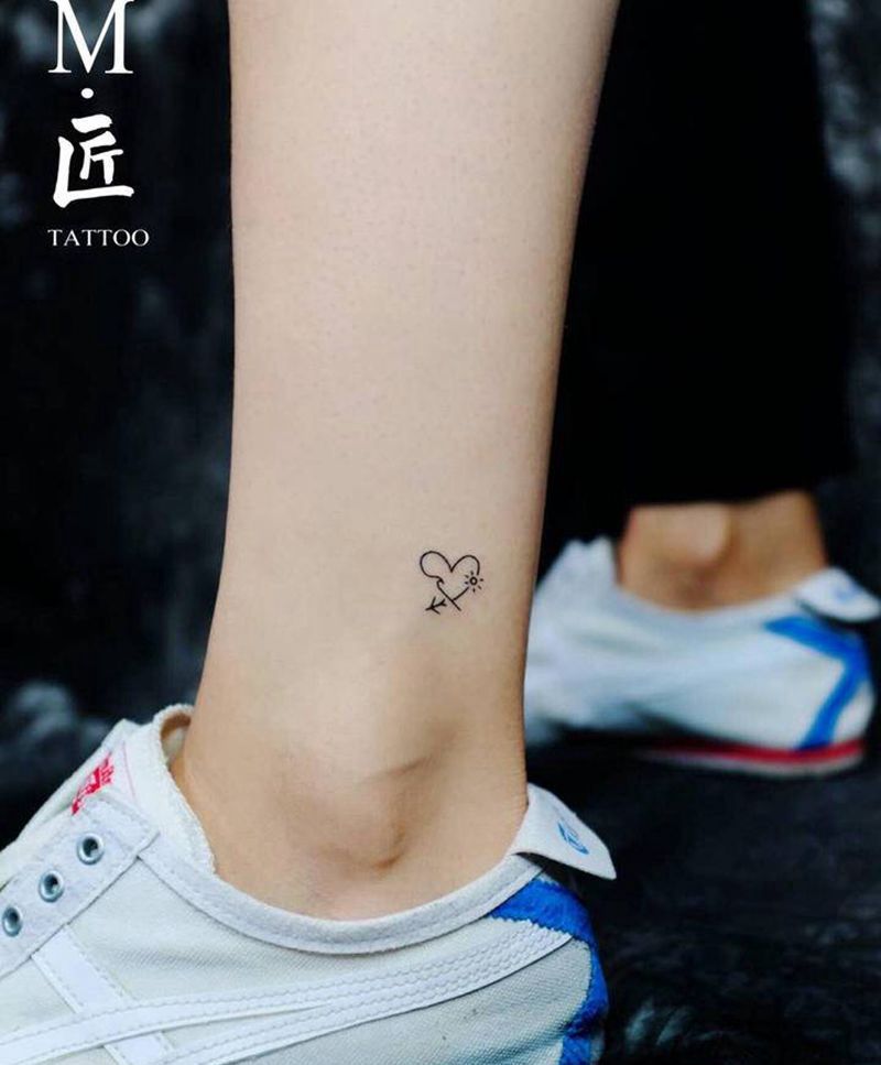 小清新纹身纹身图片_腿部几何线条小清新清凉纹身图案