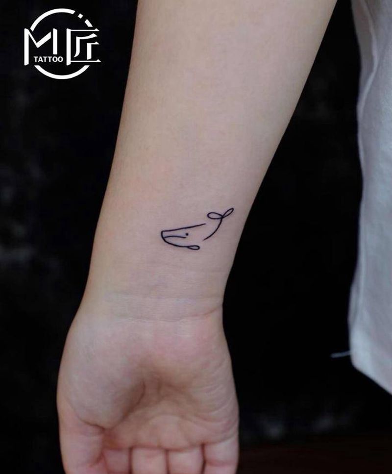 小清新 纹身纹身图片_手臂几何小清新线条鲸鱼纹身图案