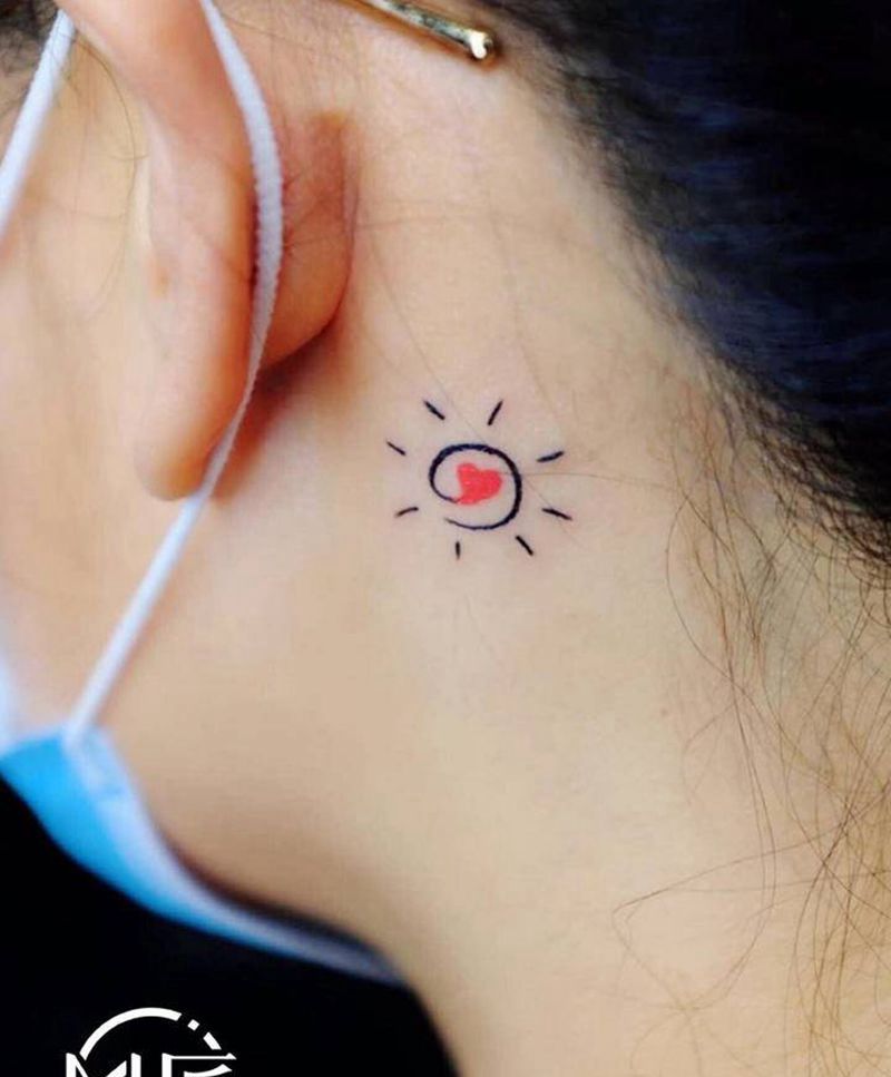 耳后小纹身纹身图片_颈部几何线条太阳圆圈纹身图案