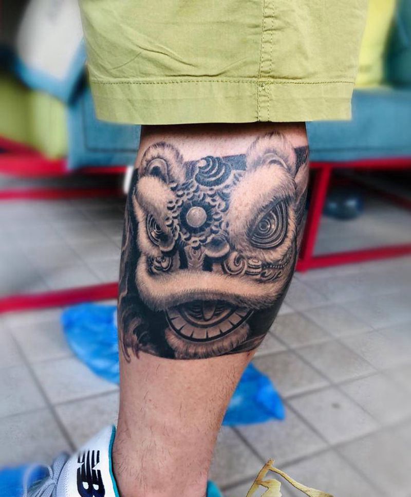 醒狮纹身图片_腿部老传统新传统纹身图案