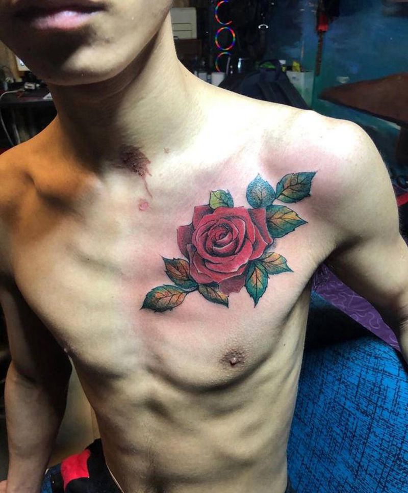 气质小伙纹身图片_胸部欧美写实纹身图案