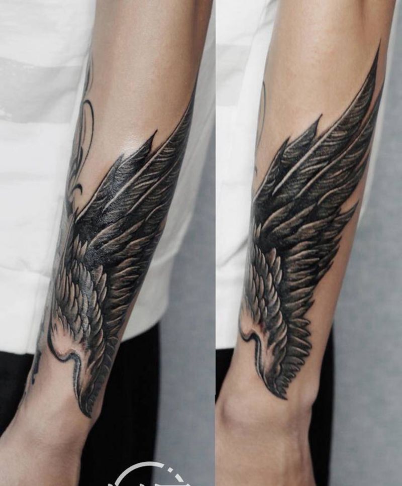 翅膀-旧纹身修改纹身图片_手臂欧美写实翅膀纹身图案