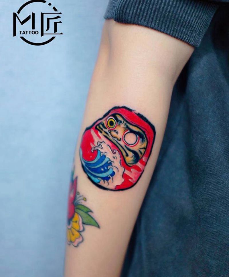 达摩蛋纹身图片_手臂New School纹身图案