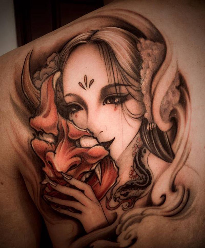 艺纹身图片_背部纹身图案