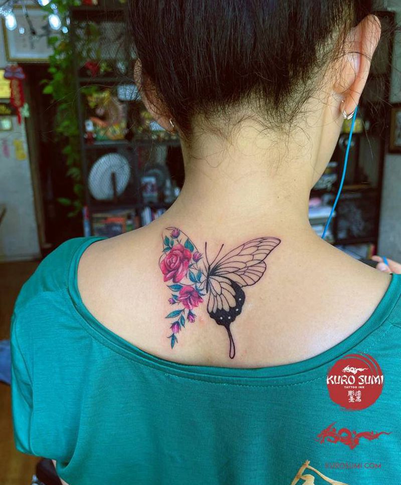 蝴蝶纹身图片_背部颈部纹身图案