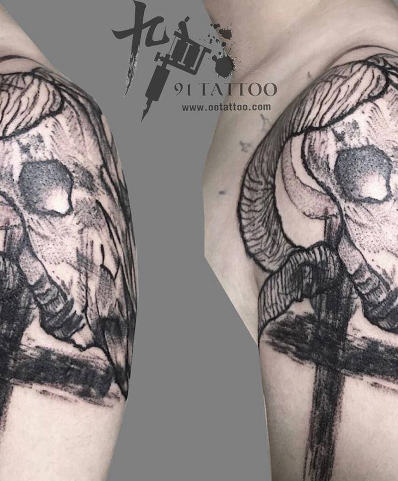 原创羊头纹身图片_手臂点刺羊头纹身图案