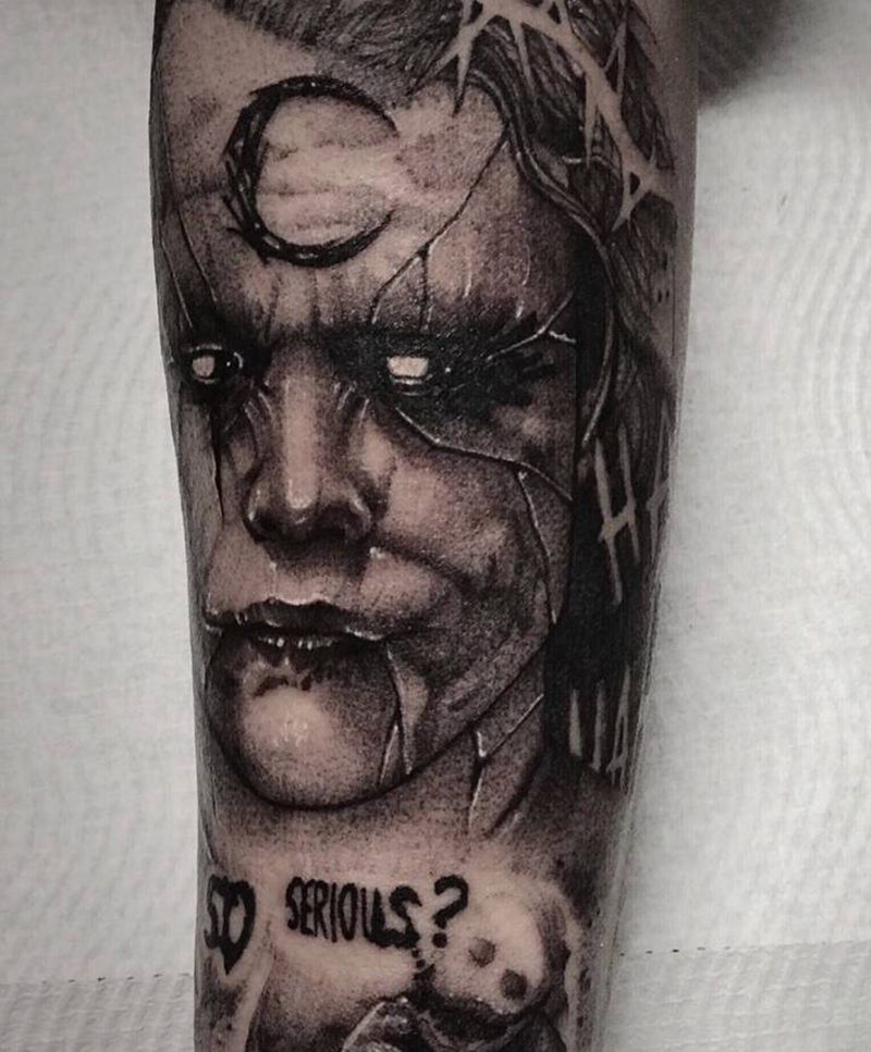 小丑纹身图片_手臂欧美写实小丑纹身图案