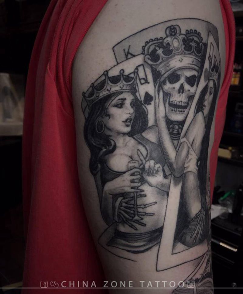 待续纹身图片_肩部手臂欧美写实扑克 美金纹身图案