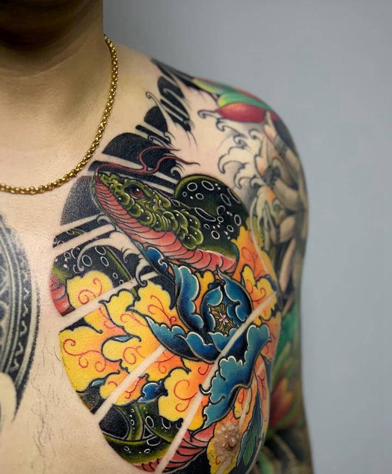 蛇牡丹纹身图片_胸部颈部新传统老传统牡丹纹身半胛纹身胸部纹身纹身图案