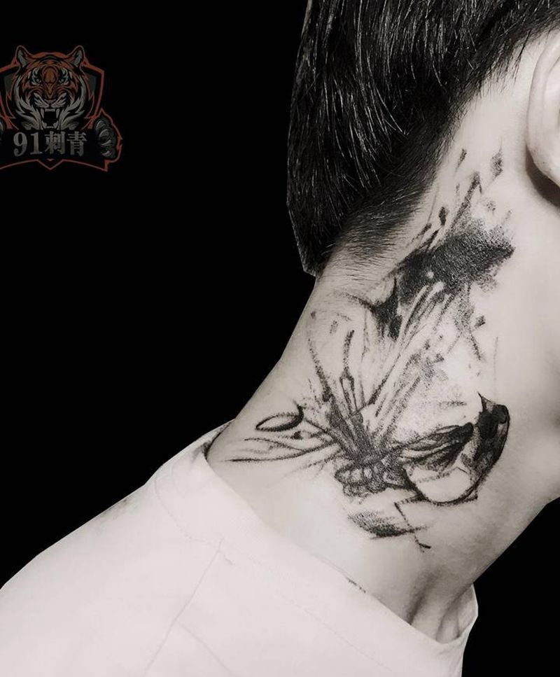 泼墨鸟纹身图片_颈部水墨鸟纹身图案