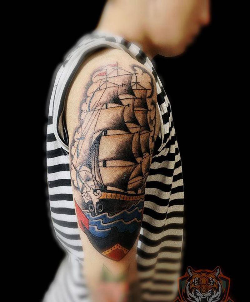 帆船纹身图片_手臂Old School帆船纹身图案