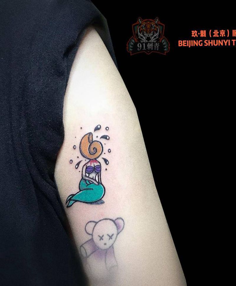 old school纹身图片_手臂Old School人鱼海螺姑娘纹身图案