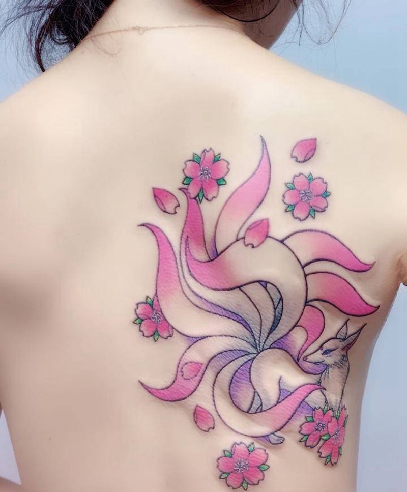 九尾纹身图片_肩部水彩New School狐狸纹身九尾狐狸后肩九尾纹身图案