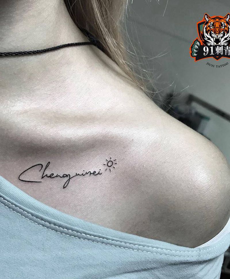 字母纹身图片_颈部花体字字母纹身图案