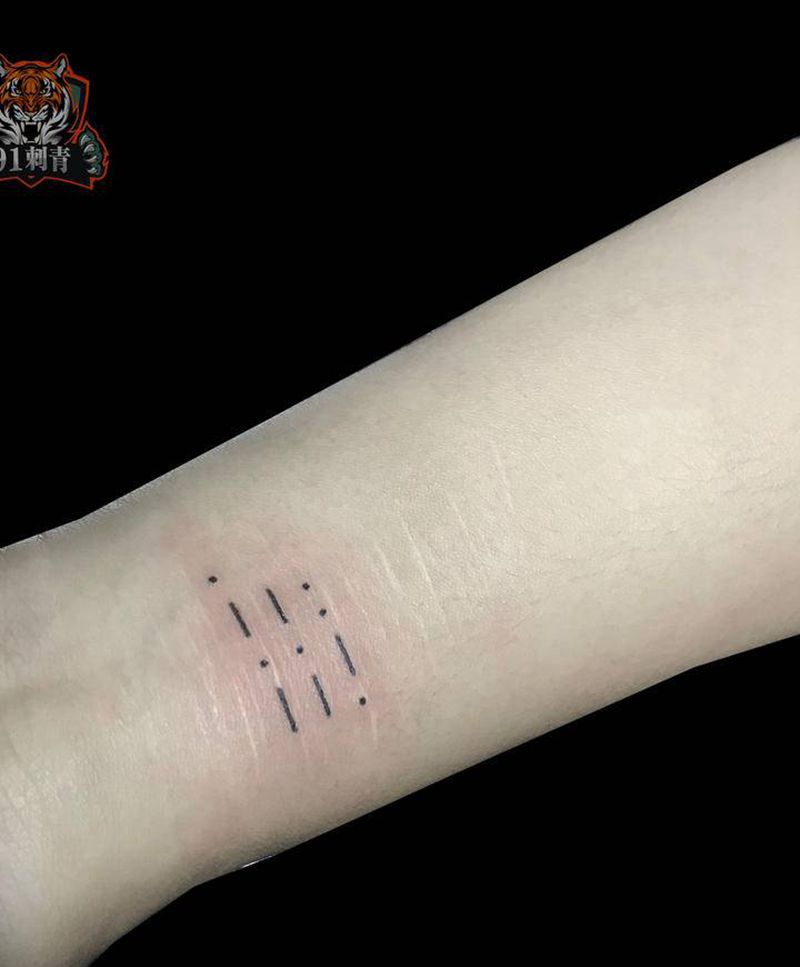 摩丝密码纹身图片_手臂图腾摩丝密码纹身图案