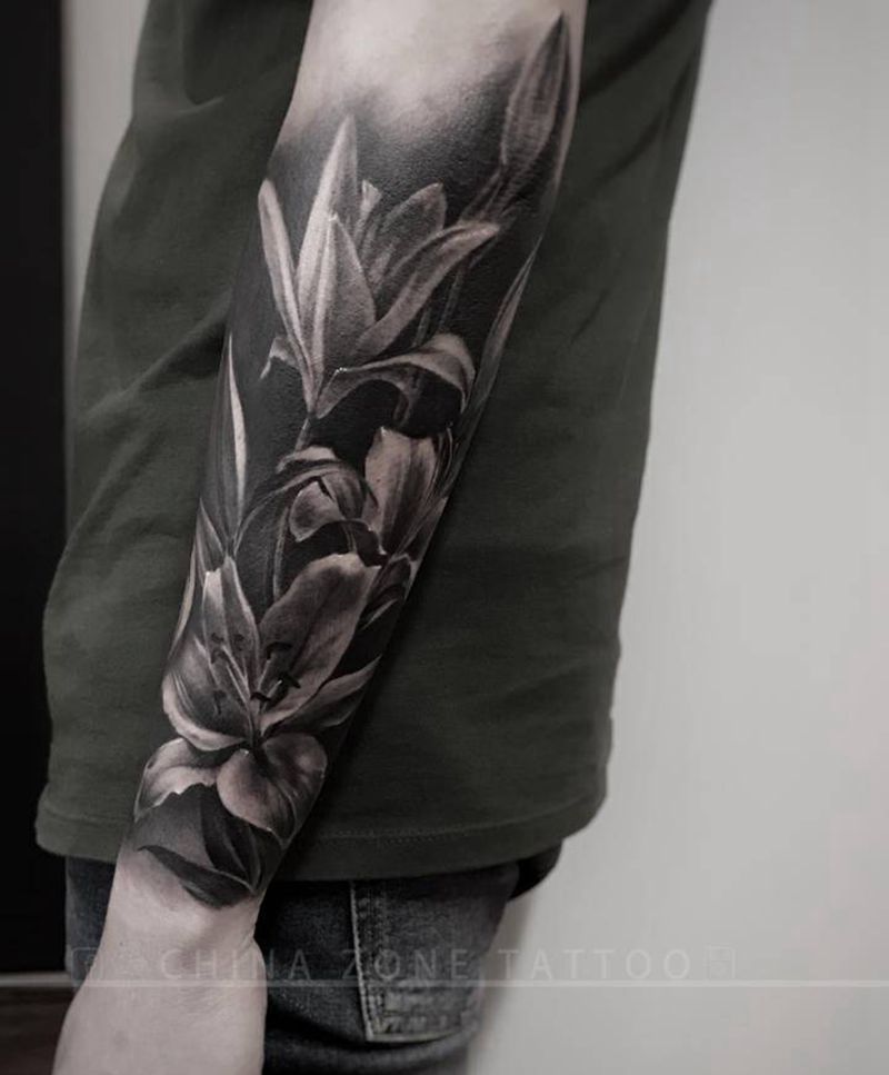 Fiona作品纹身图片_手臂欧美写实百合花纹身图案